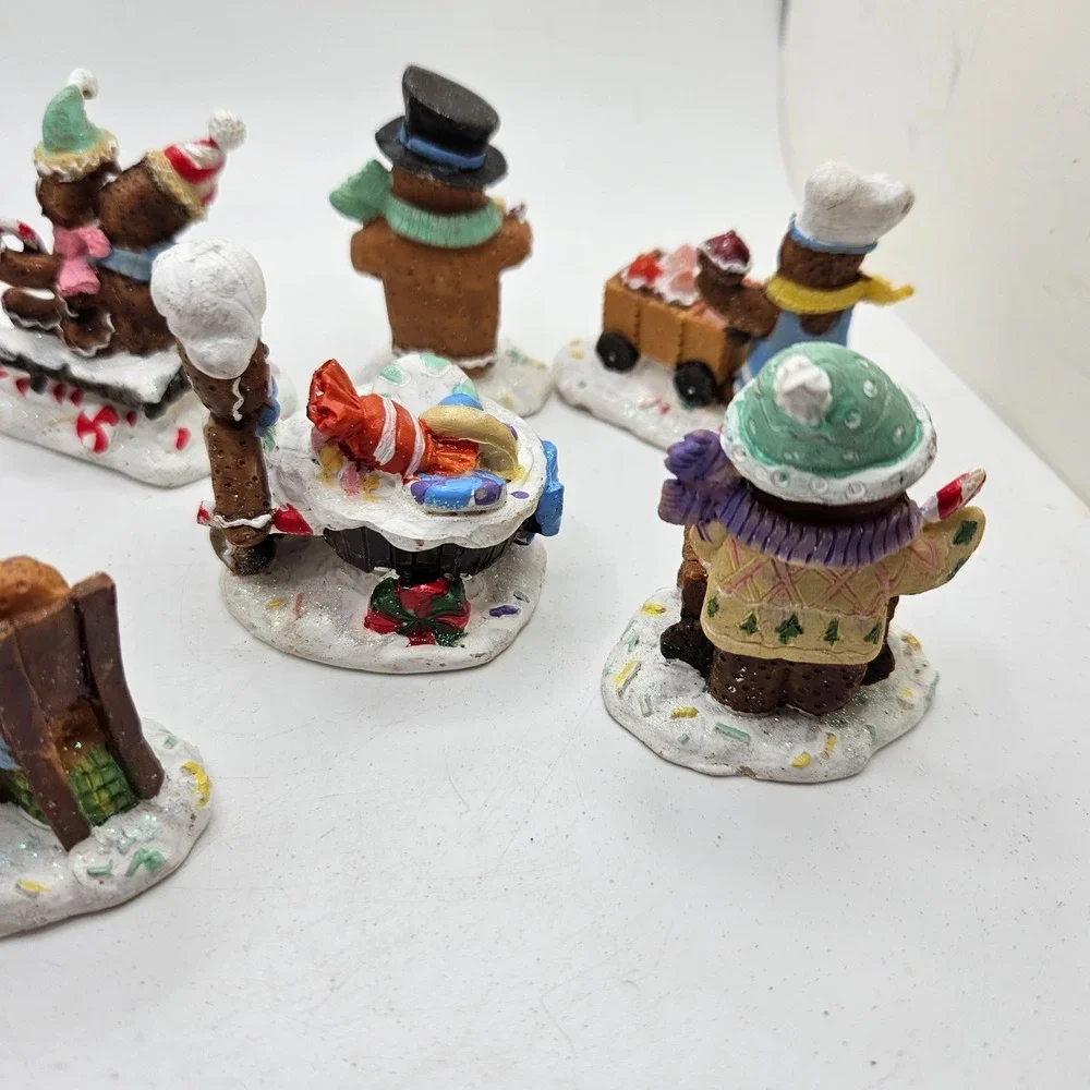 VTG Lot 8 Gingerbread Christmas Village Figurines Candy Bakers Family Miniatures
